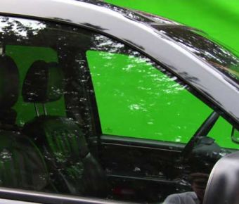绿屏抠像素材：吉普车侧面_半透明玻璃
